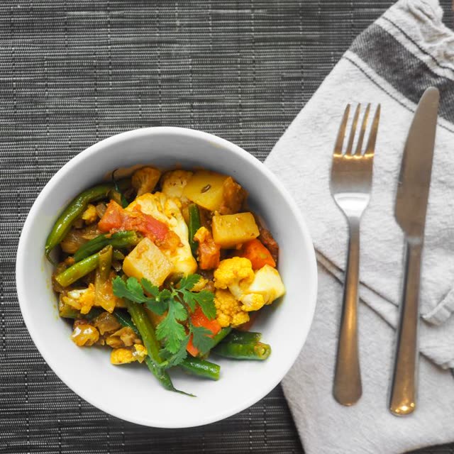 102 · Curry sauce (coconut milk)