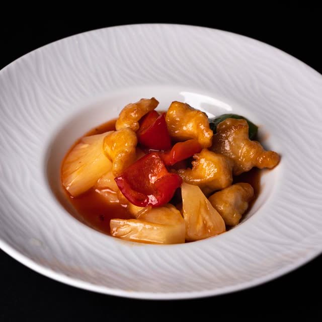 M50 · Crispy chicken breast with rice & sweet-and-sour sauce