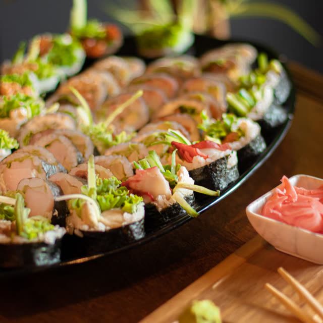 B15 · 5 pcs assorted nigiri (salmon, tuna, crab, prawn, cucumber), 6 pcs Sake Maki, 6 pcs Avo Maki, 8 pcs California Inside Out