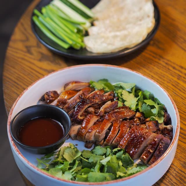 M60 · Crispy duck with rice & sweet-and-sour sauce