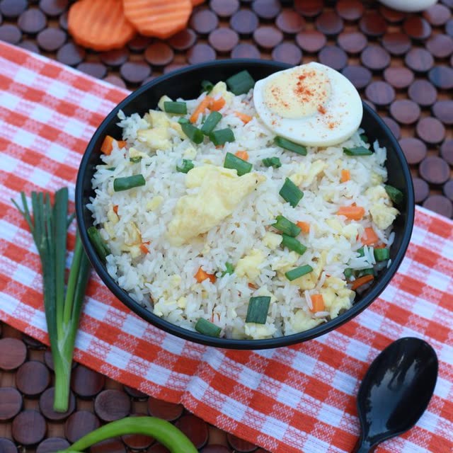 30 · with egg & vegetables