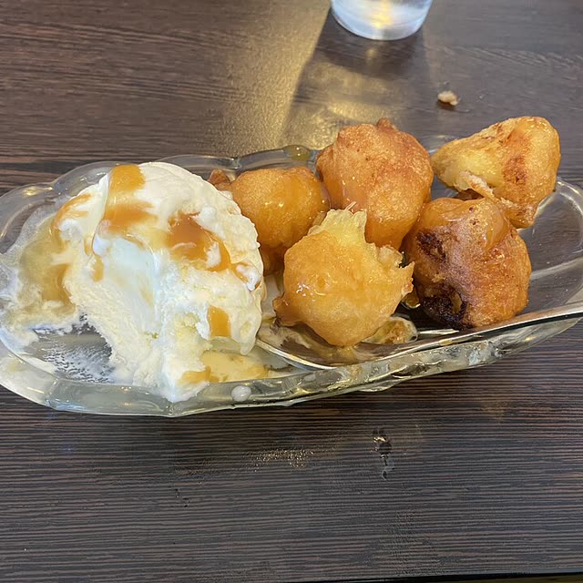 C2 · Baked pineapple with vanilla & honey