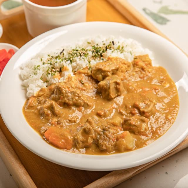 82 · Curry sauce (coconut milk)
