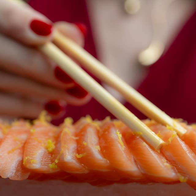 900 · Salmon sashimi – salmon fillet